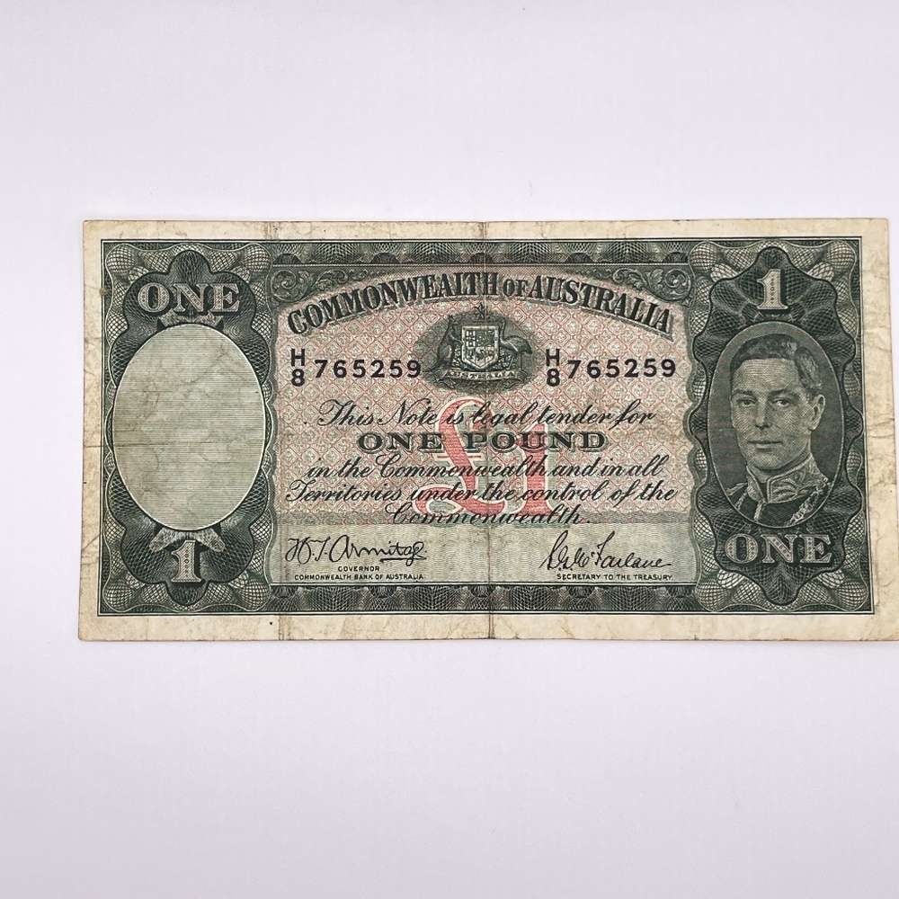 1952 Commonwealth of Australia One Pound Banknote Collectible